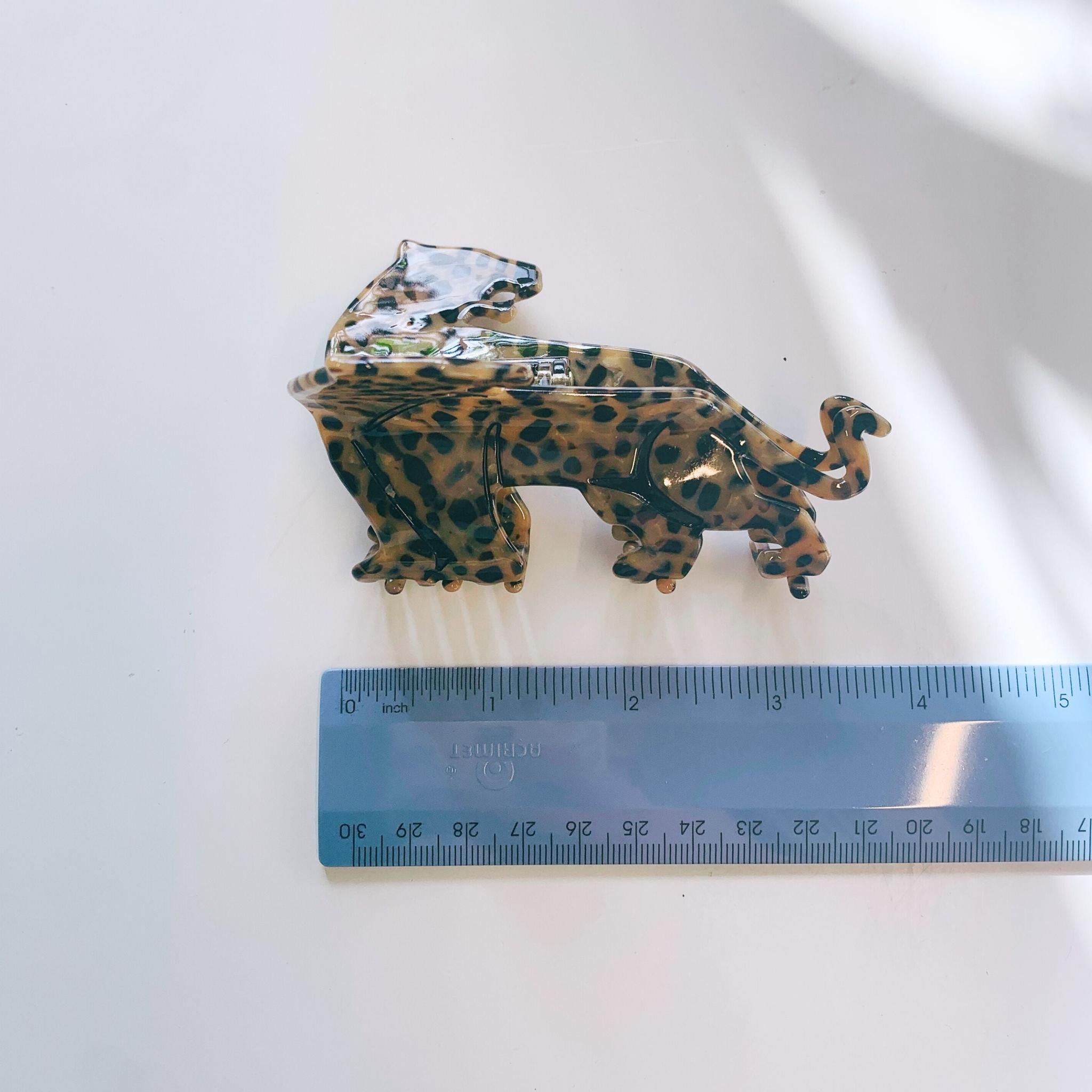 Velvet Claws Shaped Cheetah Hair Claw