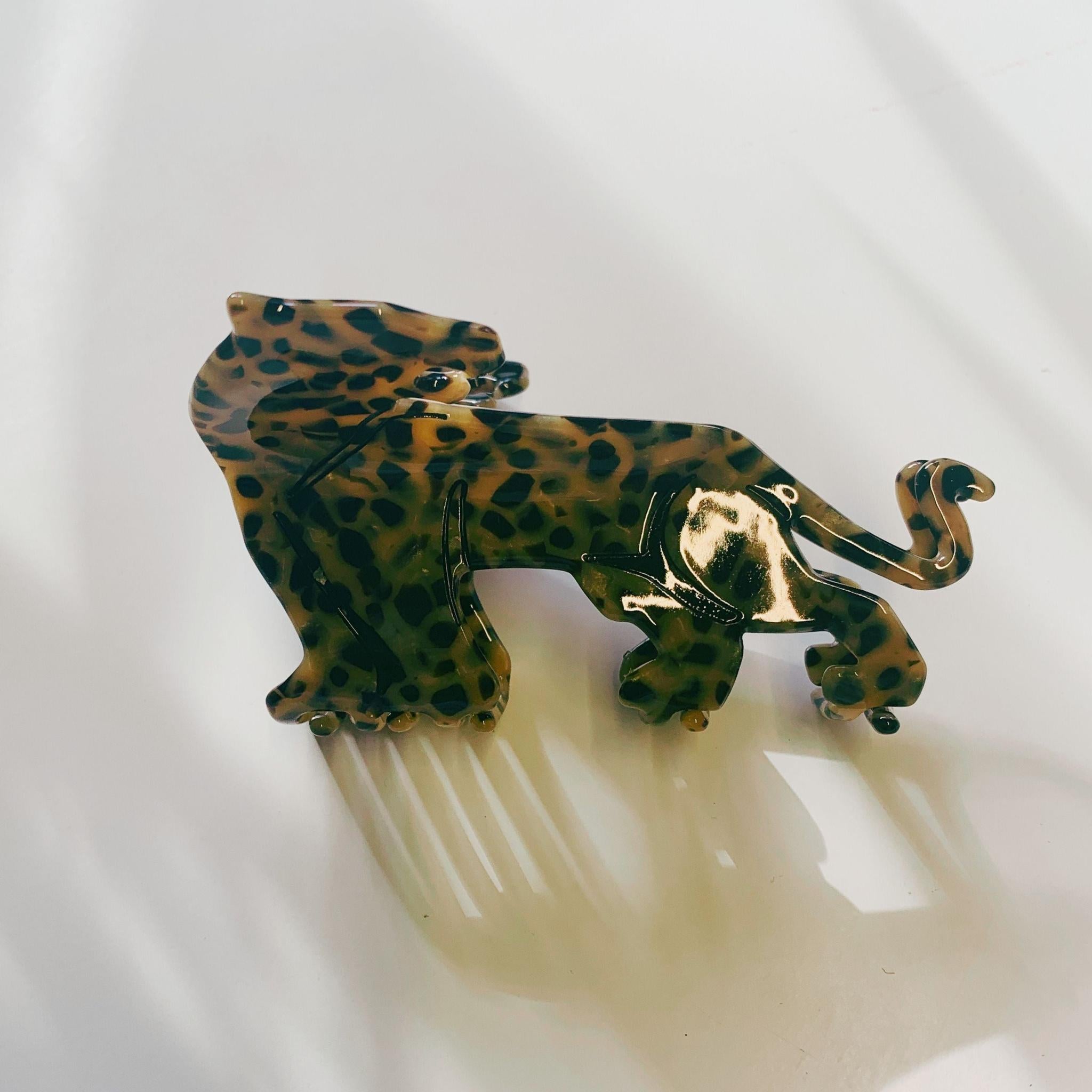 Velvet Claws Shaped Cheetah Hair Claw