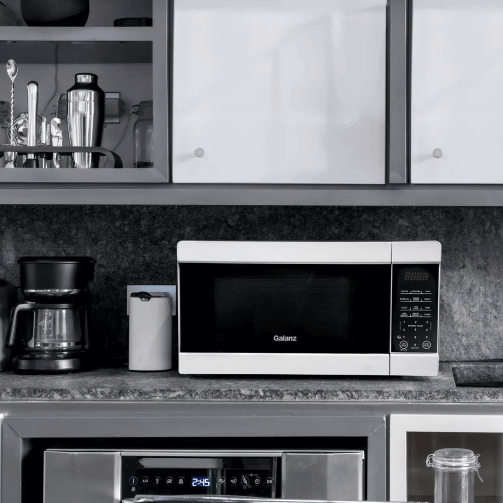 Galanz 1.1 cu ft 1000W Countertop Microwave Oven with One Touch Express Cooking
